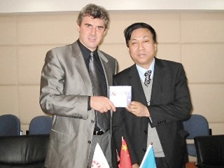Vadim Kotelnikov Wei Di Business e-Coach transger to China Shanghai STTE